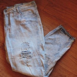 Lace-Inspired Printed Jeans